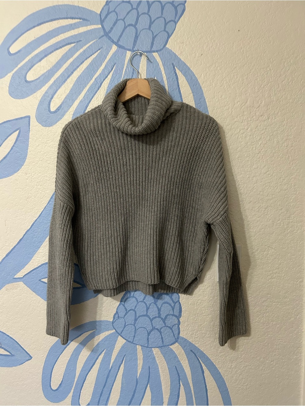 Abercrombie & Fitch Gray Cropped Chunky Ribbed Turtleneck Sweater